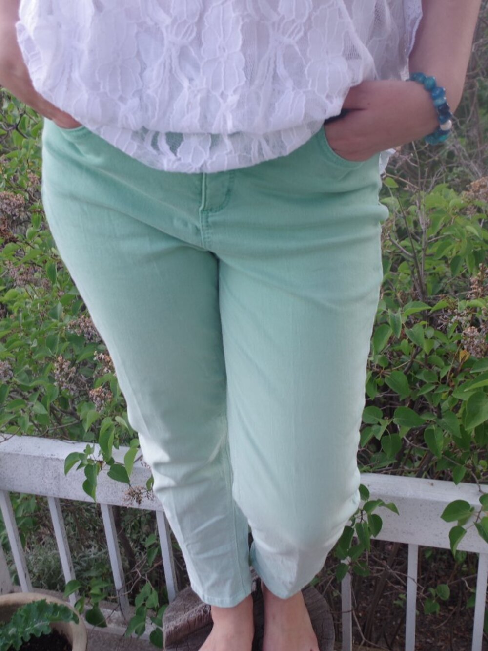 Ladies Mint Green Jones New York Jeans Chelsea Cuffed Capris